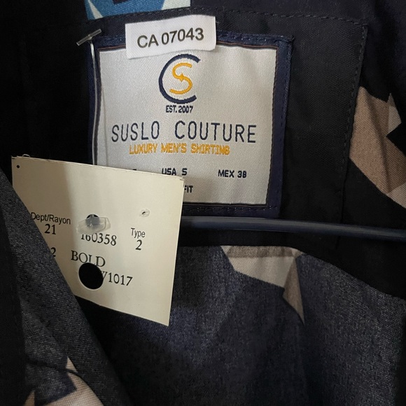Men Dress Shirt with Paper Craine Motif - Picture 2 of 3